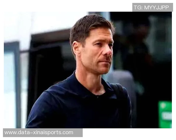 带领皇马3战全胜领跑联赛,哈维·阿隆索当选西甲8月最佳教练 带领皇马3战全胜领跑联赛,哈维·阿隆索当选西甲8月最佳教练