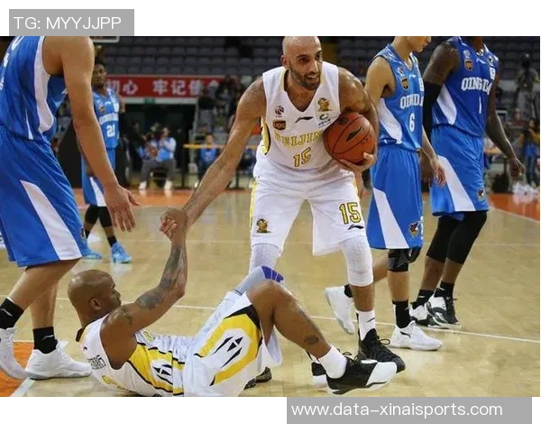 阿巴斯加盟北控季后赛定律创造者8年后重返京城